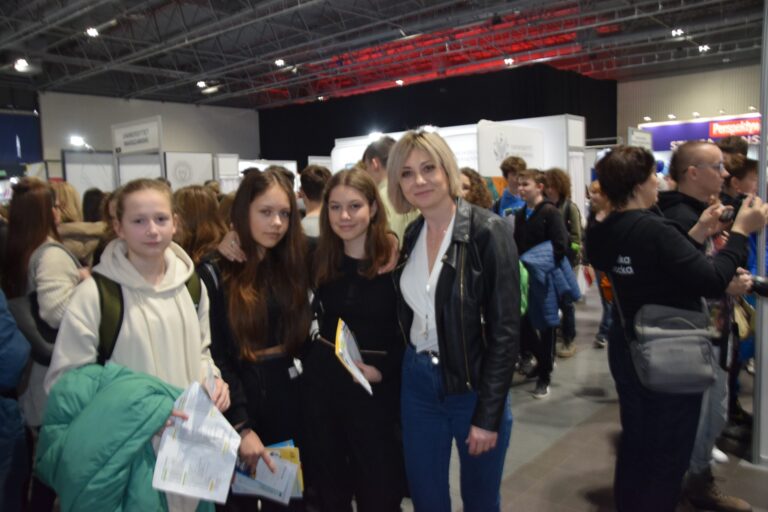 XXXIX Międzynarodowy Salon Edukacyjny Perspektywy 2023 z udziałem PPUZ w Nowym Targu