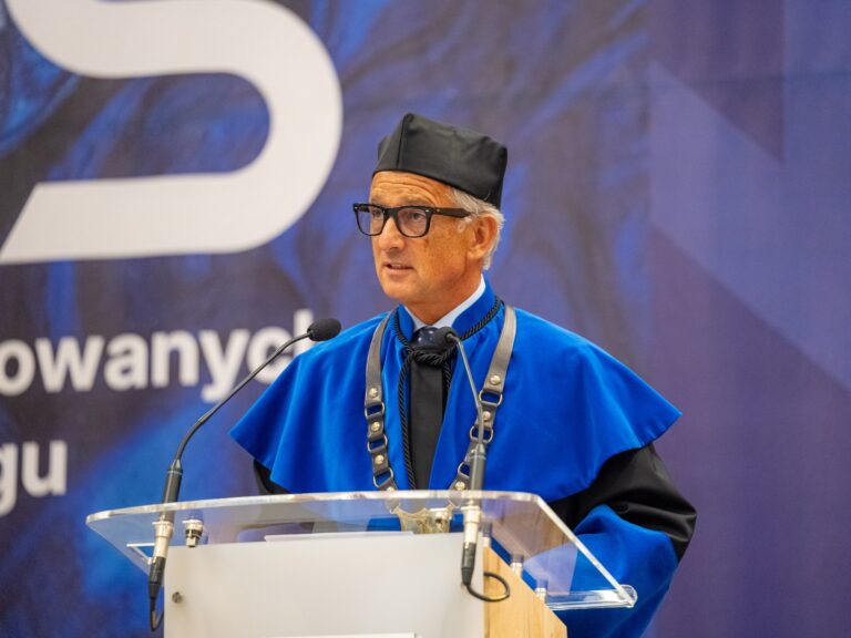 Uroczystość wręczenia dyplomów Absolwentom Instytutu Medycznego ANS w Nowym Targu