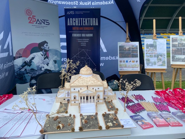 Prace studentów kierunku architektura, widok na makietę